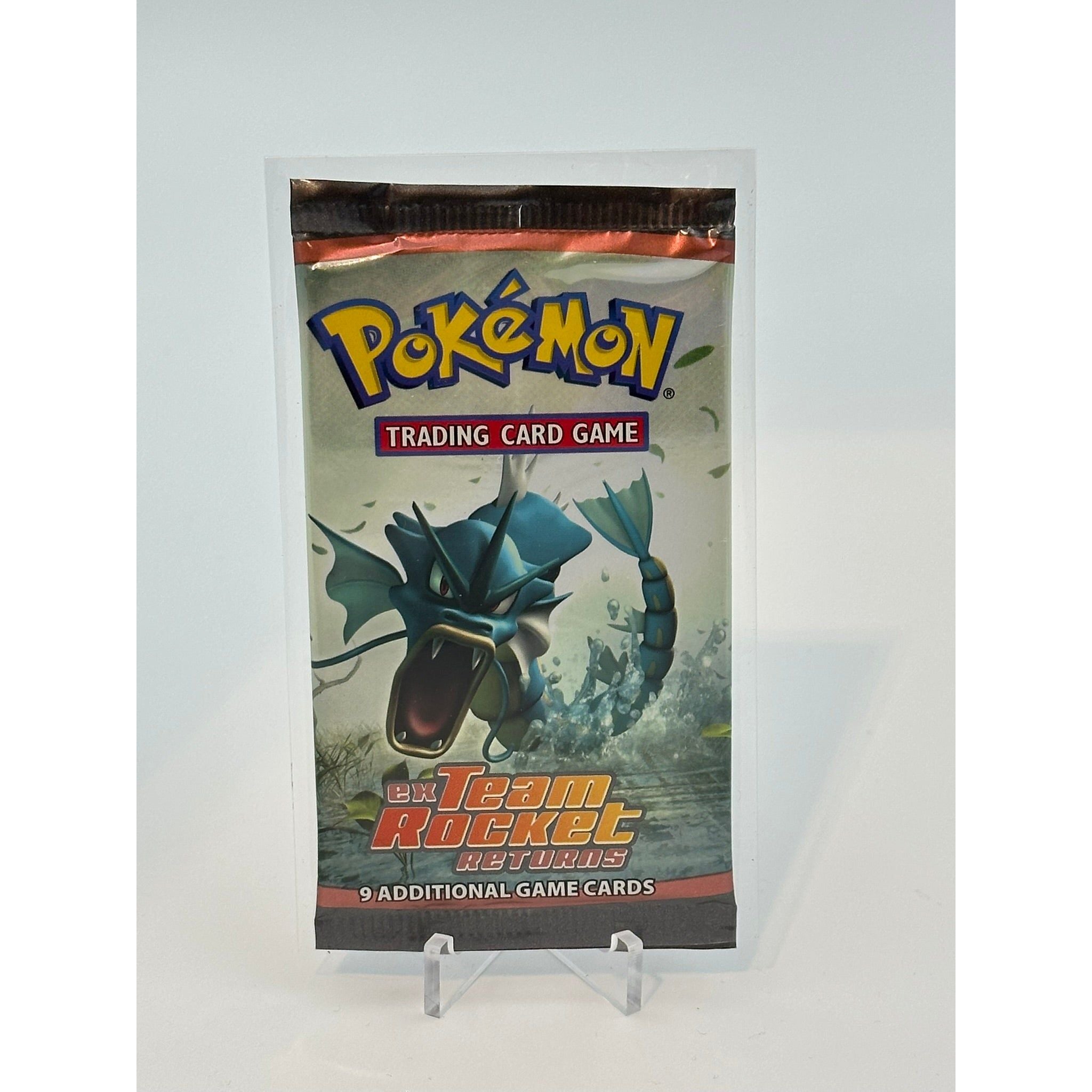 Pokemon - Ex Team Rocket Returns (2004) - Booster Pack (Gyarados art)