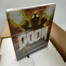 Doom til Playstation 4 (PS4) Collector's Edition med nytt innhold og forseglet spill thumbnail