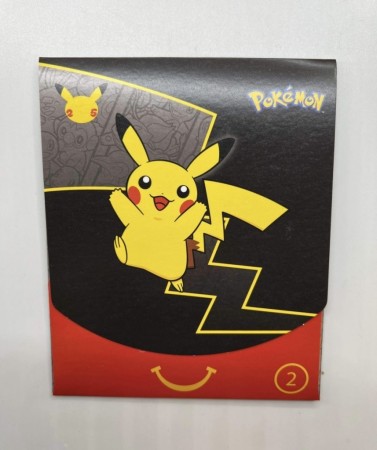 Pokemon 25th Anniversary Sleeved McDonalds Booster Pack (svart) (NÅ PÅ LAGER IGJEN!)