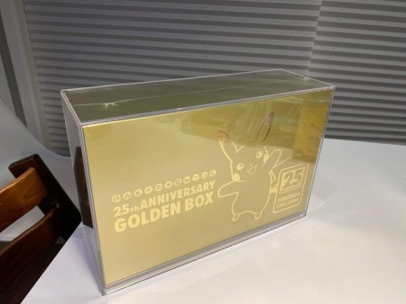 Akryl Pokemon Celebrations 25th Anniversary Pikachu Golden Box