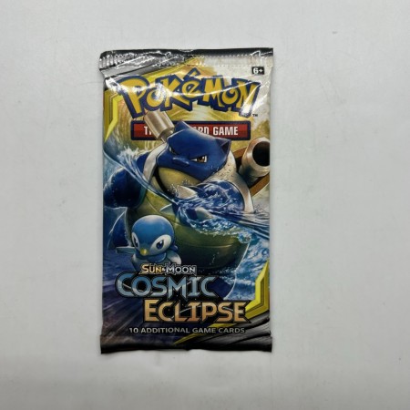 Pokemon Cosmic Eclipse Booster Pack fra 2019
