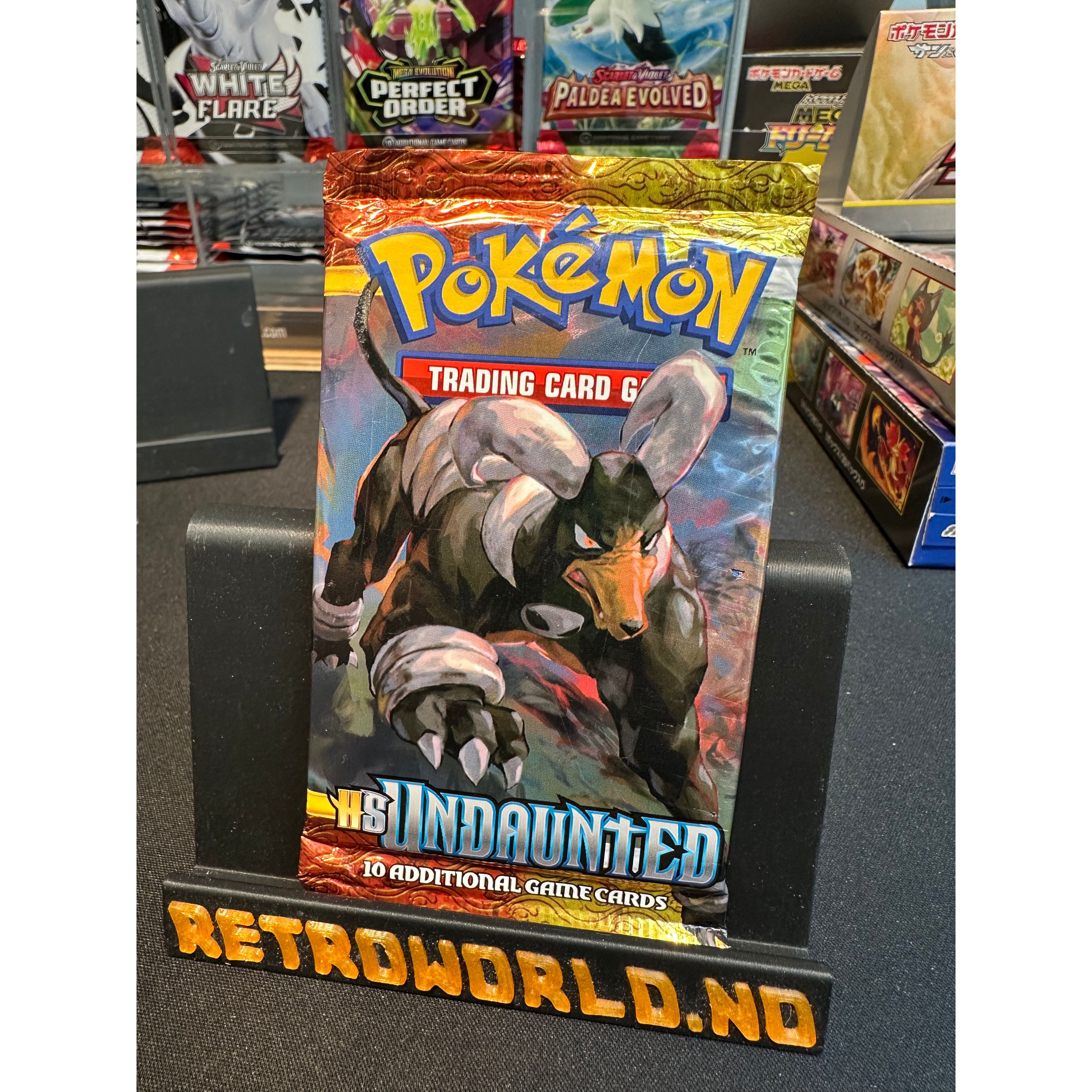Pokemon - HGSS Undaunted (2010) - Booster Pack (Houndoom art) Liten skade foran